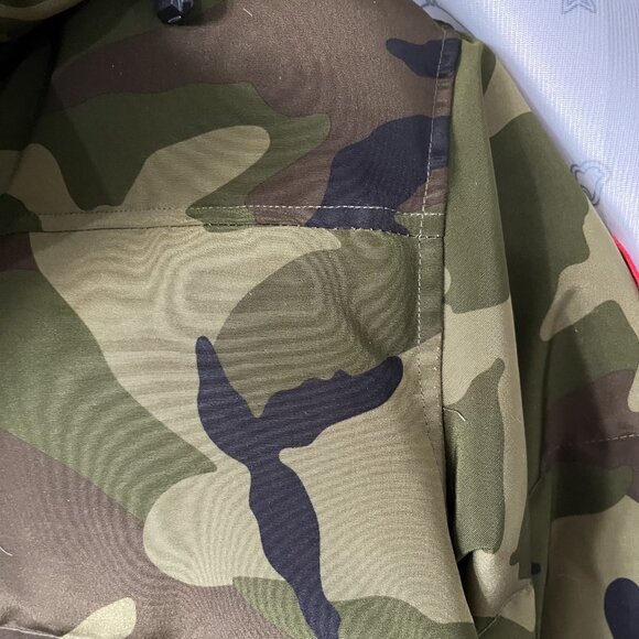Canada Goose Expedition Series Camouflage Down Jacket - Picture 12 of 14